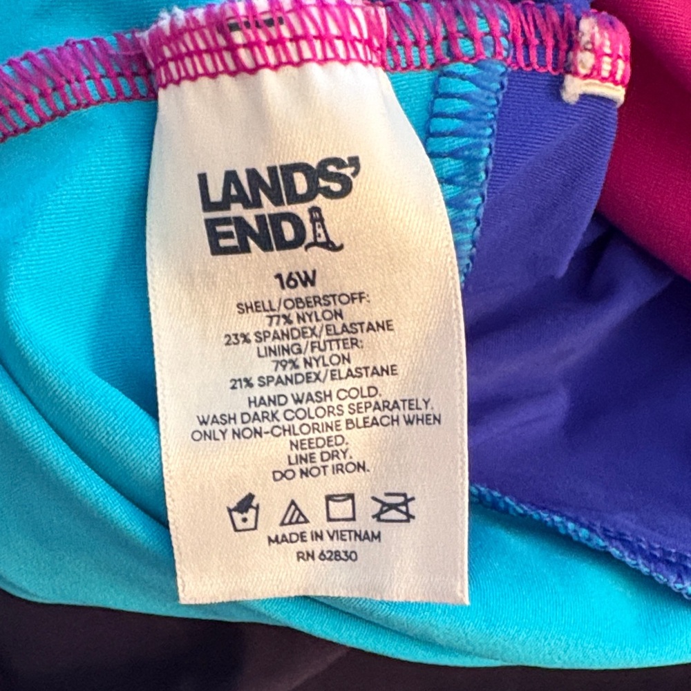 Lands' End Tankini with Amazing Support - Picture 3 of 4